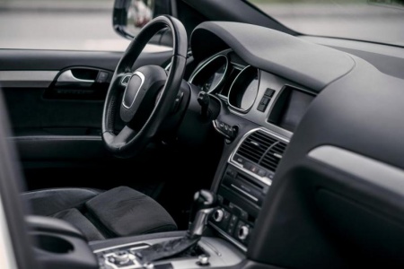 Comment r&eacute;nover les plastiques de votre voiture efficacement